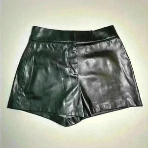 NWT House of Harlow 1960 Faux Leather Black Shorts Size 8